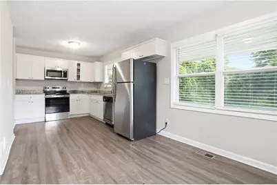 2370 Tiffany Circle, Decatur, GA 30035 - Photo 11