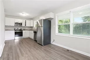 2370 Tiffany Cir, Decatur, GA 30035 - Photo 11