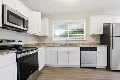 2370 Tiffany Circle, Decatur, GA 30035 - Photo 13