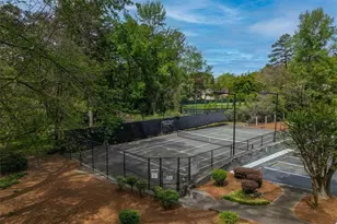1359 N Crossing Dr NE, Atlanta, GA 30329 - Photo 11