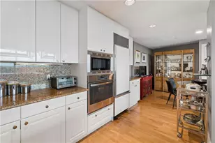 700 Park Regency Pl NE, Atlanta, GA 30326 - Photo 15