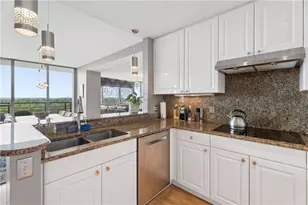 700 Park Regency Pl NE, Atlanta, GA 30326 - Photo 13