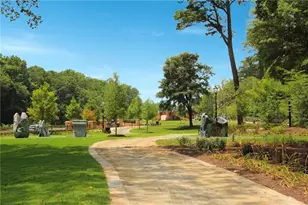 135 Cliftwood Dr NE, Sandy Springs, GA 30328 - Photo 15