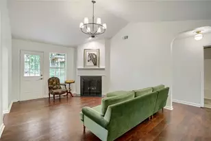 633 Effie Dr, Lawrenceville, GA 30045 - Photo 9