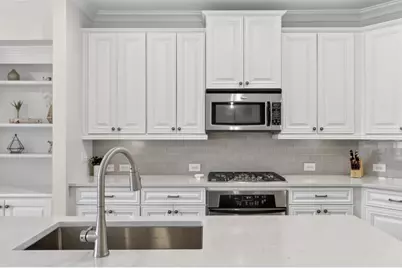 7960 Highland Bluff, Sandy Springs, GA 30328 - Photo 3