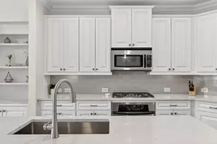 7960 Highland Bluff, Sandy Springs, GA 30328 - Photo 3
