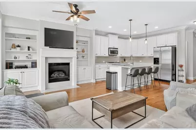 7960 Highland Bluff, Sandy Springs, GA 30328 - Photo 5