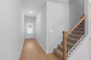 371 Lanier Cir, Woodstock, GA 30189 - Photo 5