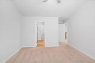 371 Lanier Cir, Woodstock, GA 30189 - Photo 17