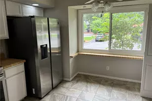504 Sutters Point, Atlanta, GA 30328 - Photo 3