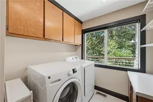 3985 Loch Highland Pass NE, Roswell, GA 30075 - Photo 17