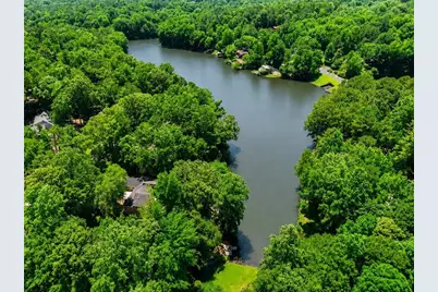 3985 Loch Highland Pass NE, Roswell, GA 30075 - Photo 3