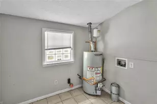 281 Valley Lake Dr, Stone Mountain, GA 30087 - Photo 13