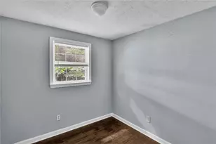 281 Valley Lake Dr, Stone Mountain, GA 30087 - Photo 27