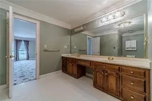 570 Trombley Bay Ln, Lawrenceville, GA 30044 - Photo 13