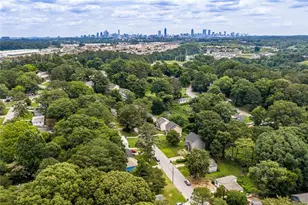 1585 Mary George Ave NW, Atlanta, GA 30318 - Photo 31
