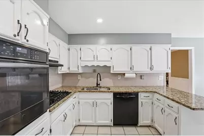 713 Chesterfield Drive, Lawrenceville, GA 30044 - Photo 15