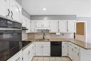 713 Chesterfield Dr, Lawrenceville, GA 30044 - Photo 15
