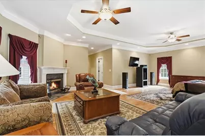 713 Chesterfield Drive, Lawrenceville, GA 30044 - Photo 37