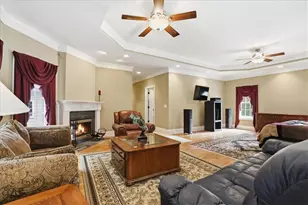 713 Chesterfield Dr, Lawrenceville, GA 30044 - Photo 37