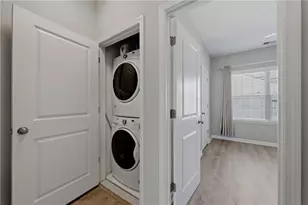 633 Broadview Pl, Atlanta, GA 30324 - Photo 17