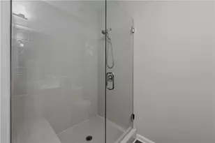 633 Broadview Pl, Atlanta, GA 30324 - Photo 21