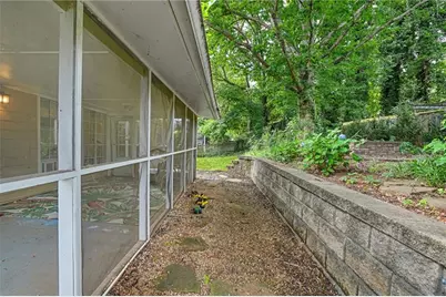 255 Paris Drive, Lawrenceville, GA 30043 - Photo 35