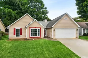 255 Paris Dr, Lawrenceville, GA 30043 - Photo 3
