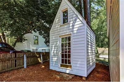 1764 Meadowdale Avenue NE, Atlanta, GA 30306 - Photo 35