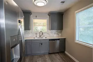 4007 Stacy Ln, Snellville, GA 30039 - Photo 7
