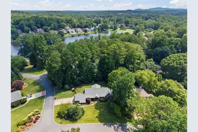 146 Lakeside Drive NW, Kennesaw, GA 30144 - Photo 27
