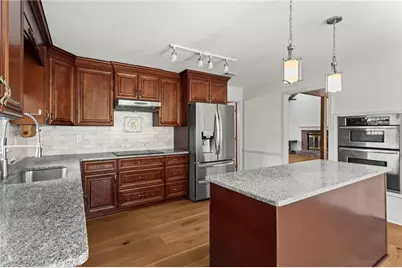146 Lakeside Drive NW, Kennesaw, GA 30144 - Photo 9