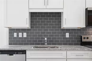 2029 Memorial Dr, Atlanta, GA 30317 - Photo 9