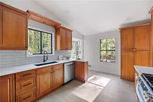 3292 Holly Mill Ct, Marietta, GA 30062 - Photo 11