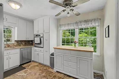 2611 Sandy Court, Marietta, GA 30066 - Photo 9