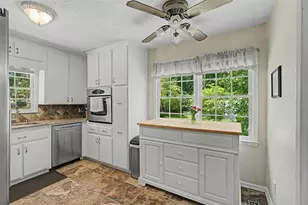 2611 Sandy Ct, Marietta, GA 30066 - Photo 9