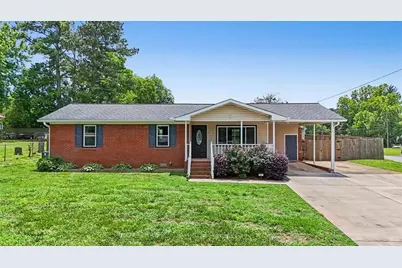 202 Plantation Avenue, Cedartown, GA 30125 - Photo 1