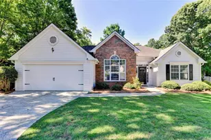 572 Staghorn Ln, Suwanee, GA 30024 - Photo 3