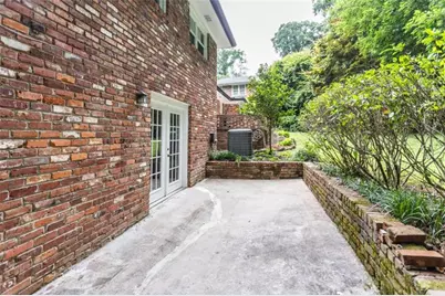 1025 Vistavia Circle, Decatur, GA 30033 - Photo 7