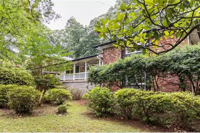 1025 Vistavia Circle, Decatur, GA 30033 - Photo 3