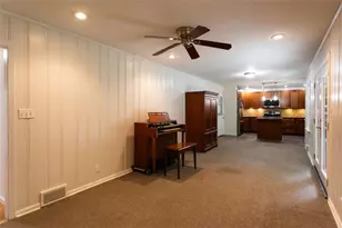 1025 Vistavia Cir, Decatur, GA 30033 - Photo 25
