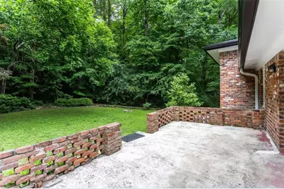 1025 Vistavia Circle, Decatur, GA 30033 - Photo 11