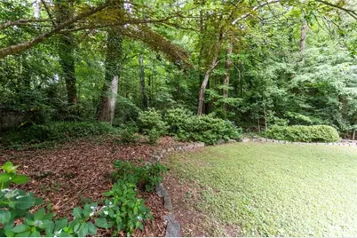 1025 Vistavia Circle, Decatur, GA 30033 - Photo 11