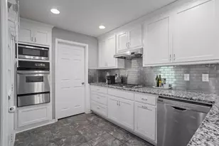 948 Creekdale Dr, Clarkston, GA 30021 - Photo 11