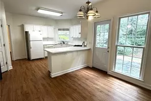 3055 Ivey Oaks Ln, Roswell, GA 30076 - Photo 5