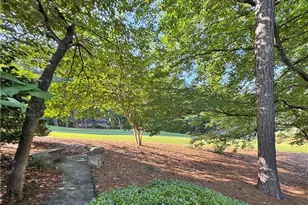 10250 Kinross Rd, Roswell, GA 30076 - Photo 45