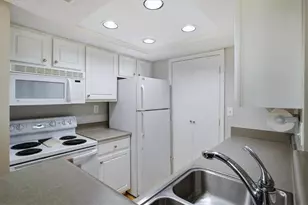 3069 Chastain Park Ct NE, Atlanta, GA 30342 - Photo 13