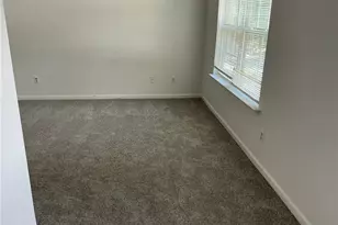 9432 Lakeview Rd, Union City, GA 30291 - Photo 11