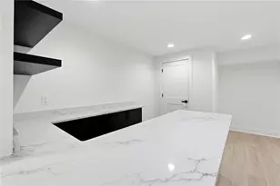 1696 Dunwoody Pl, Atlanta, GA 30324 - Photo 49