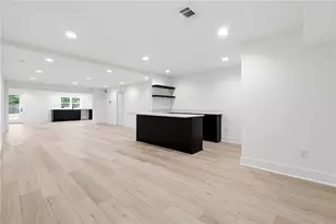 1696 Dunwoody Pl, Atlanta, GA 30324 - Photo 47